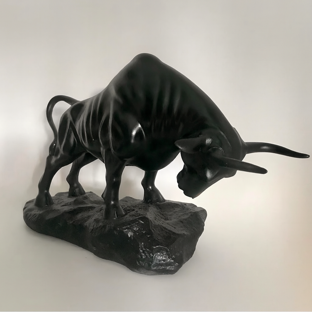 Premium Stock Market Bull Sculpture – Symbol of Power, Strength & Success